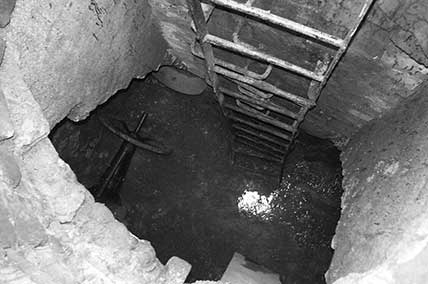 Sewer Escape from the Vilna Ghetto